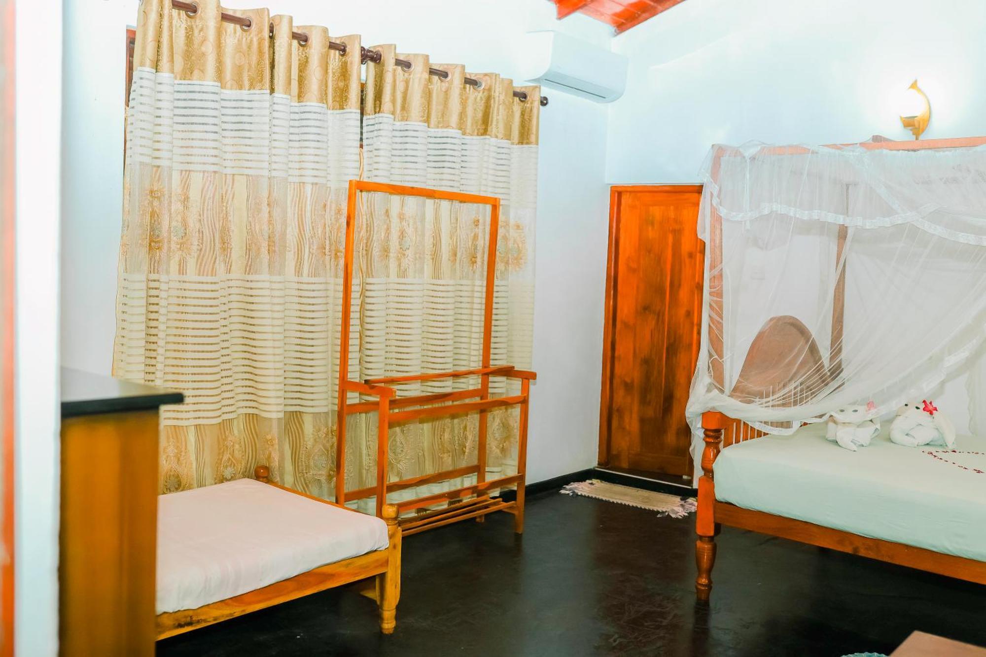 Beach Lagoon Guesthouse Tangalle Extérieur photo