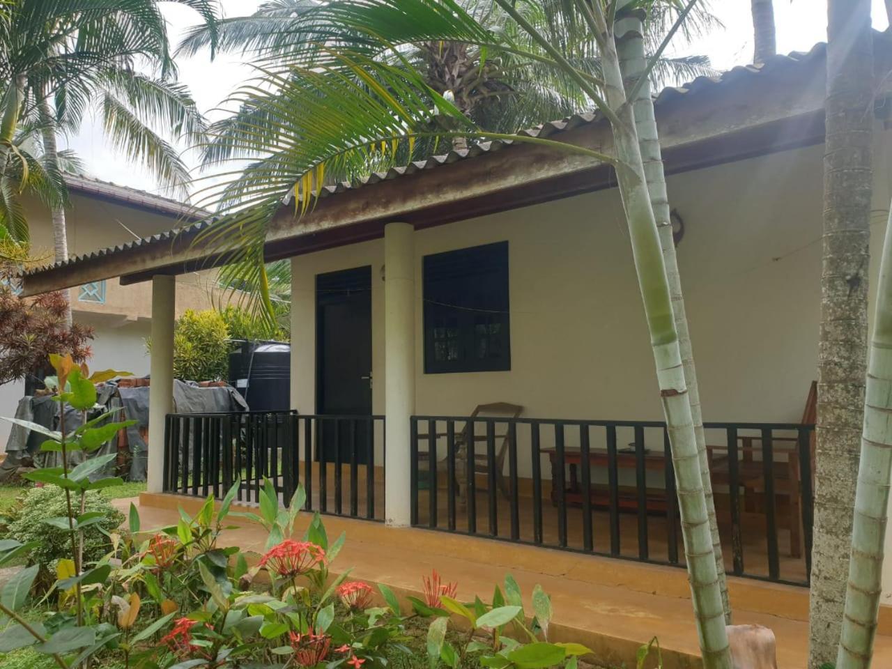 Beach Lagoon Guesthouse Tangalle Extérieur photo