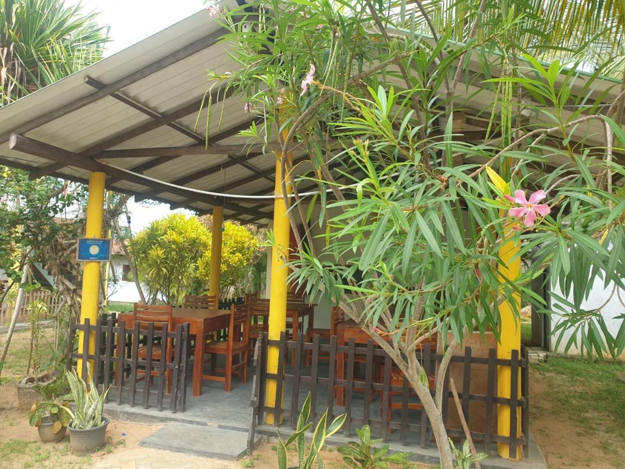 Beach Lagoon Guesthouse Tangalle Extérieur photo