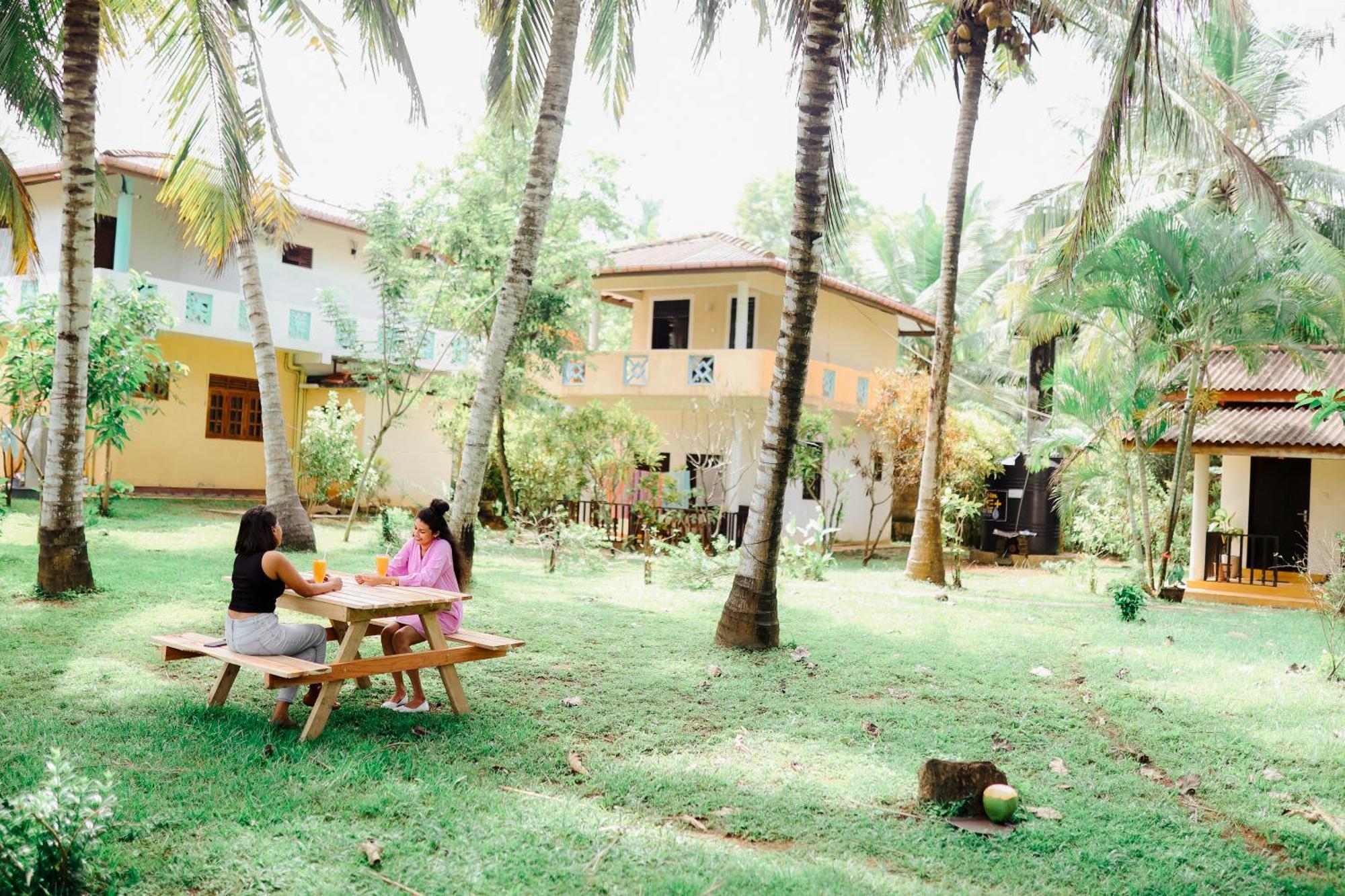 Beach Lagoon Guesthouse Tangalle Extérieur photo