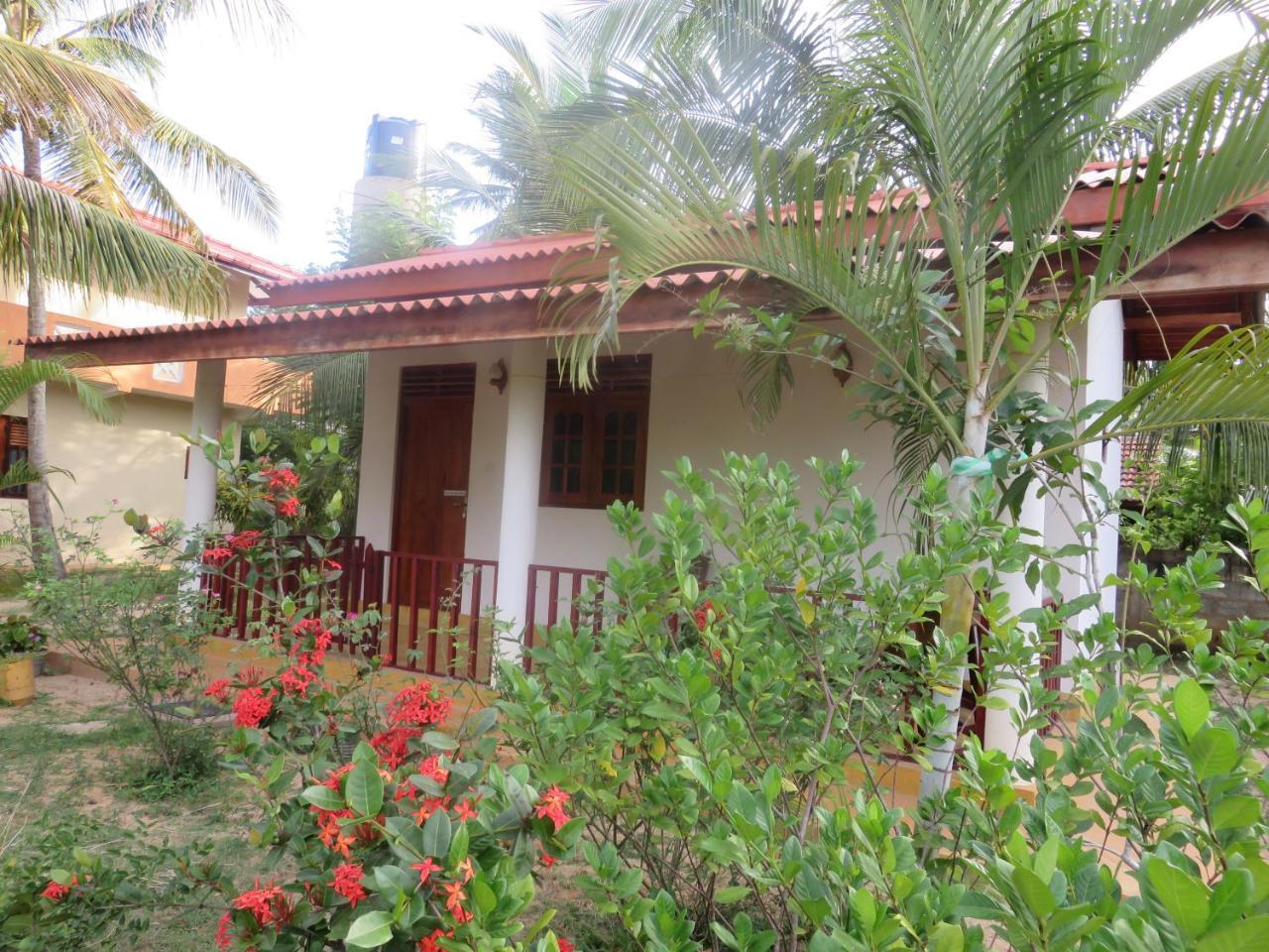 Beach Lagoon Guesthouse Tangalle Extérieur photo