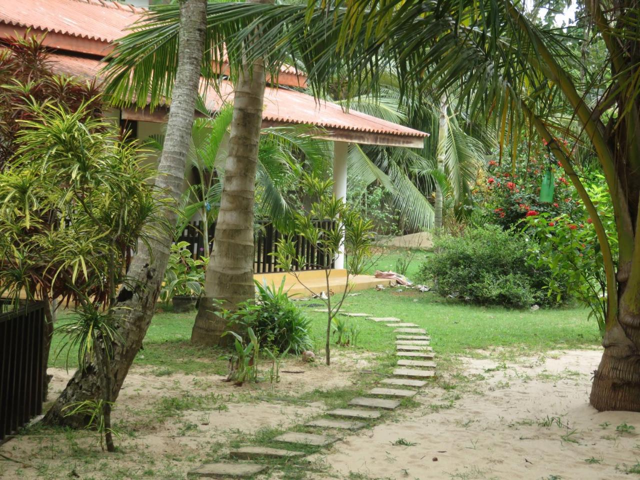 Beach Lagoon Guesthouse Tangalle Extérieur photo
