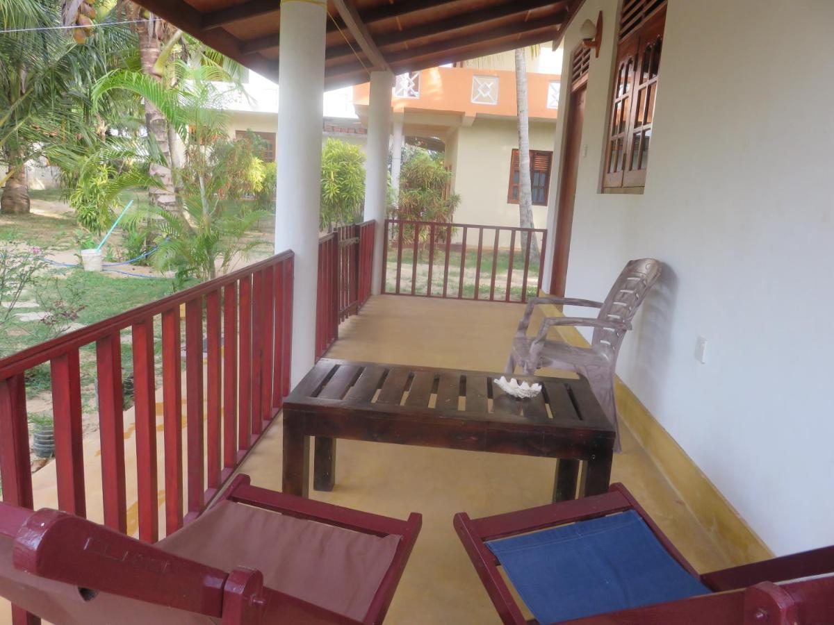 Beach Lagoon Guesthouse Tangalle Extérieur photo